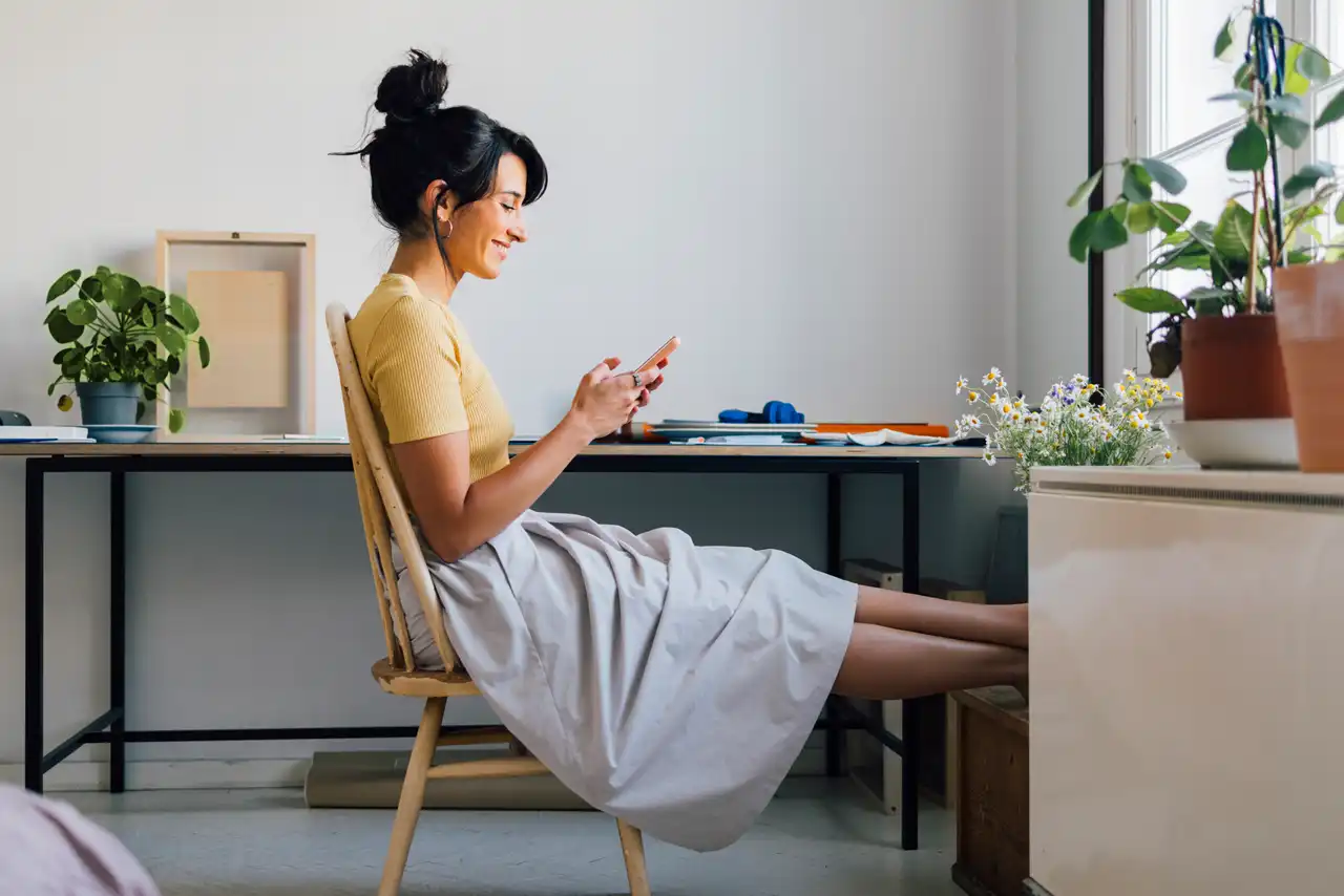 Donna con smartphone